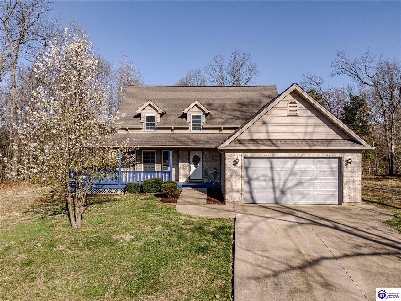 327 Dogwood Circle