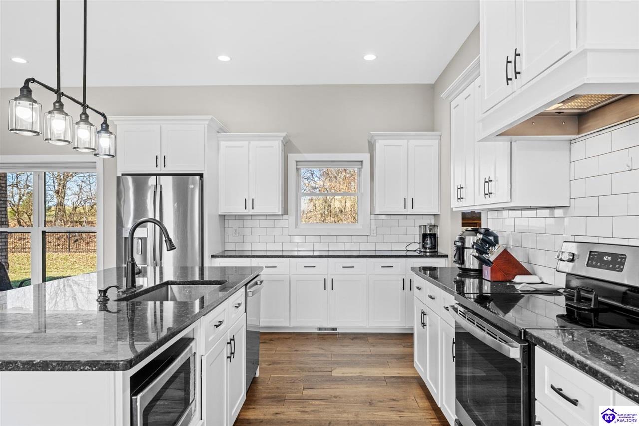 107 Summit Creek Drive photo 11