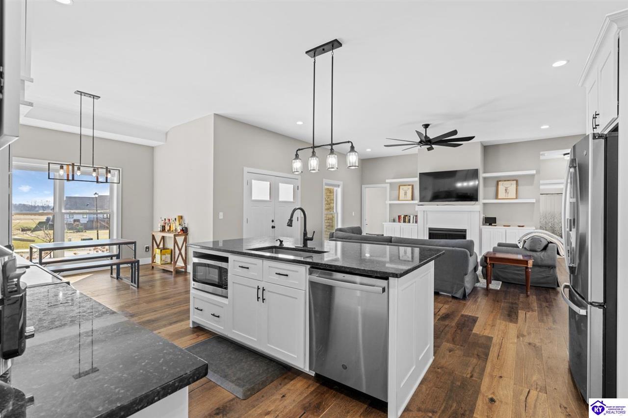 107 Summit Creek Drive photo 14