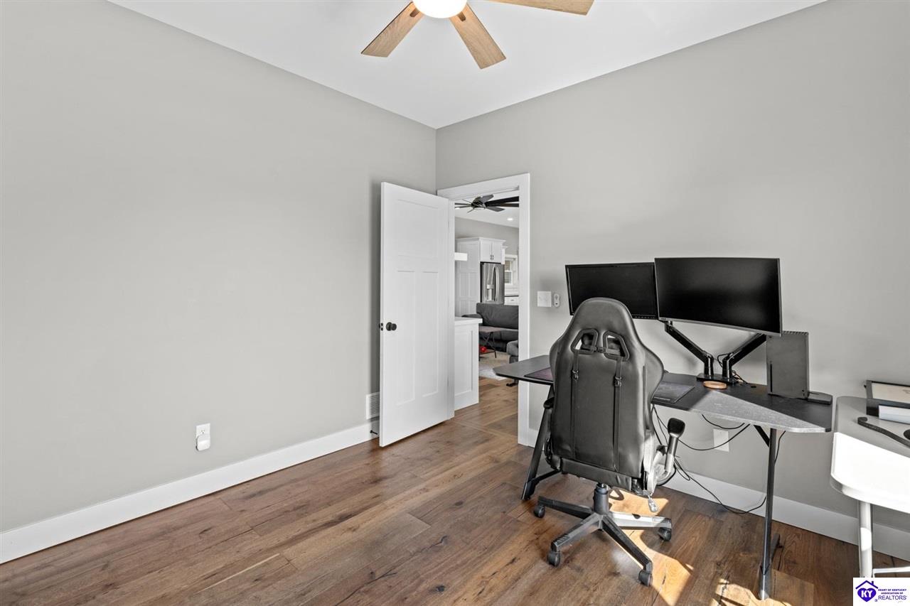 107 Summit Creek Drive photo 16