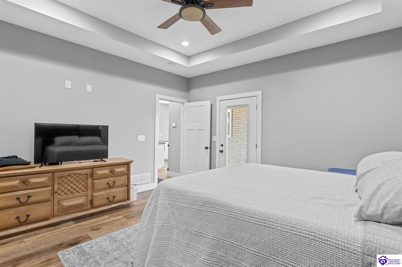 107 Summit Creek Drive photo 21