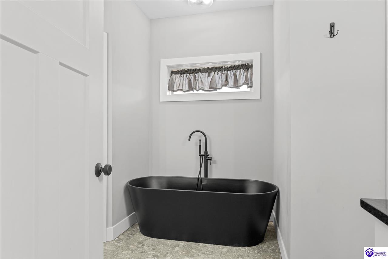 107 Summit Creek Drive photo 23