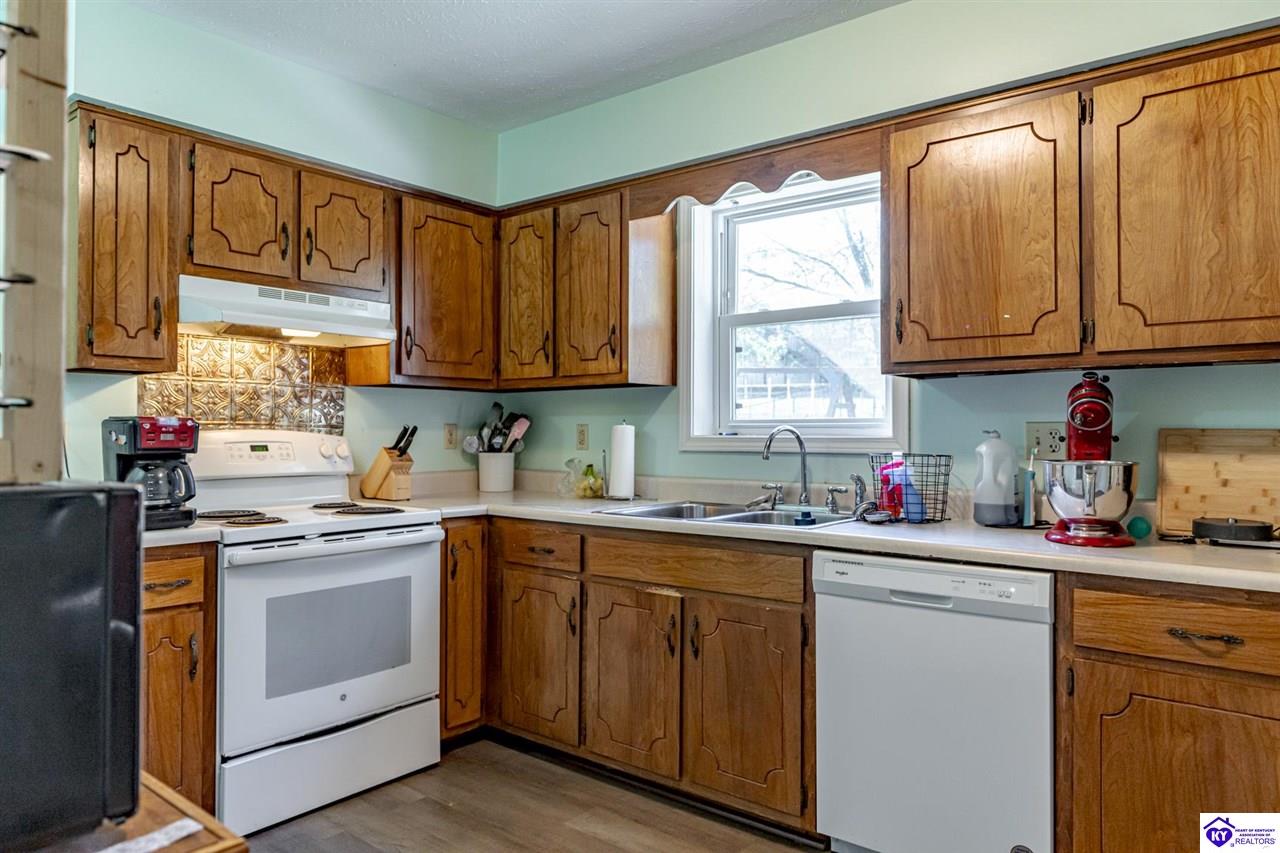 2050 Hill Street photo 10