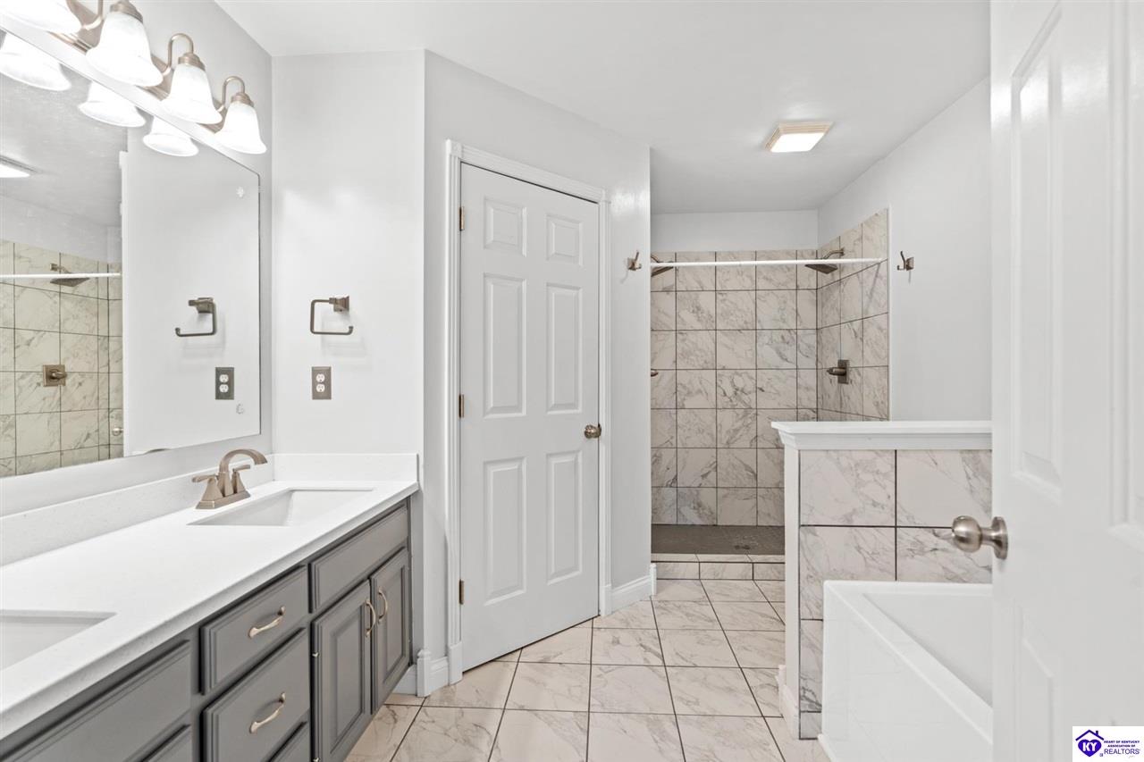 506 Delaware Court photo 16