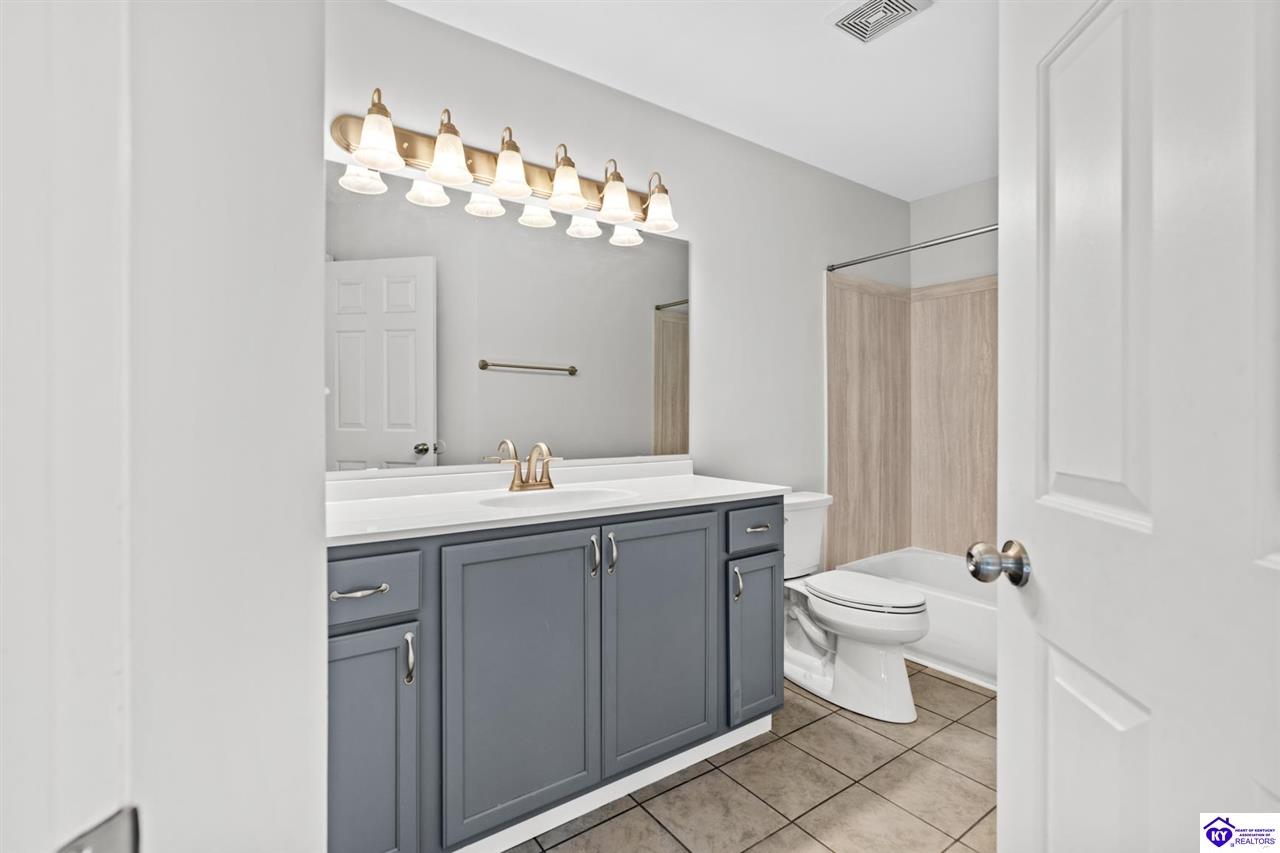 506 Delaware Court photo 23