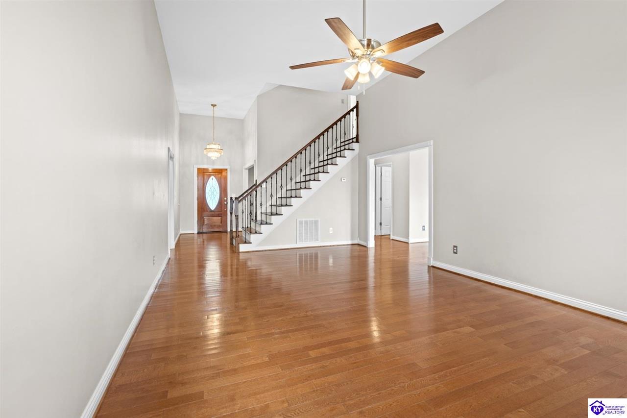 506 Delaware Court photo 3