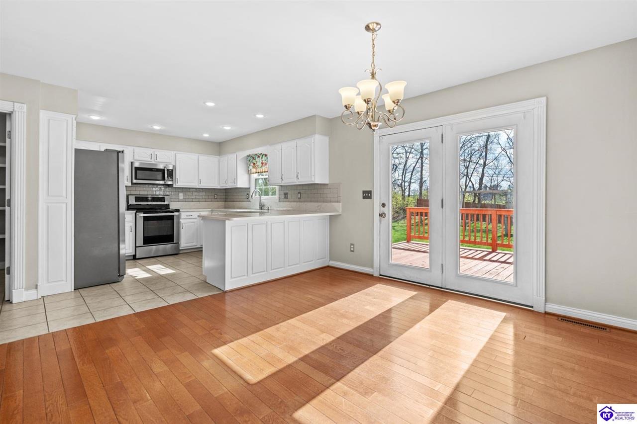 506 Delaware Court photo 8