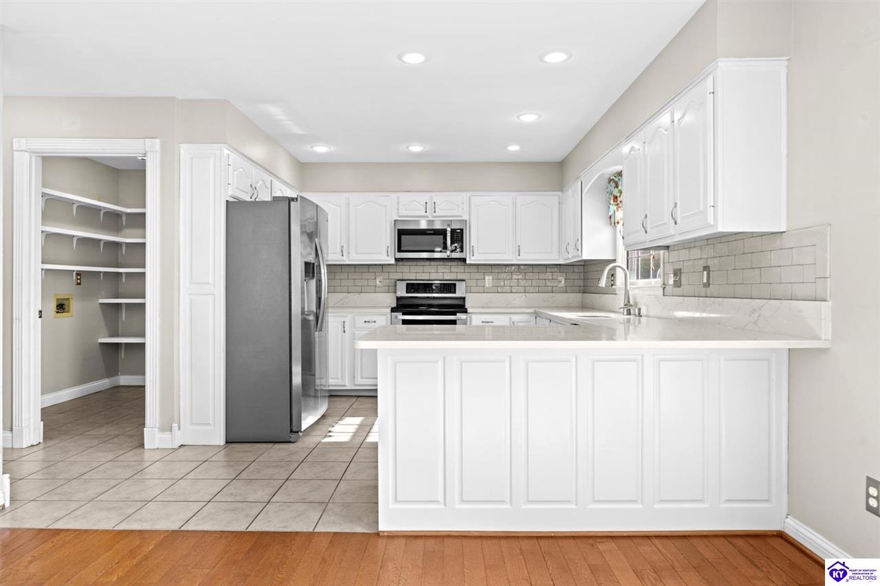 506 Delaware Court photo 9