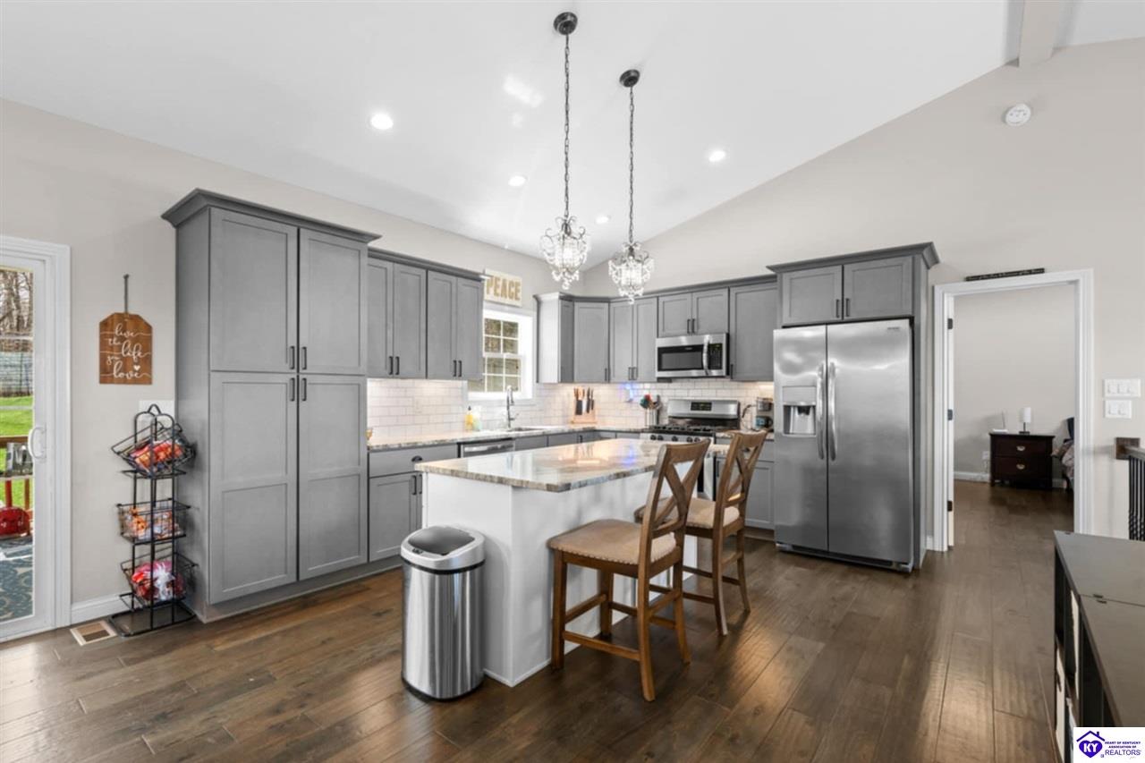 136 Lowball Lane photo 4