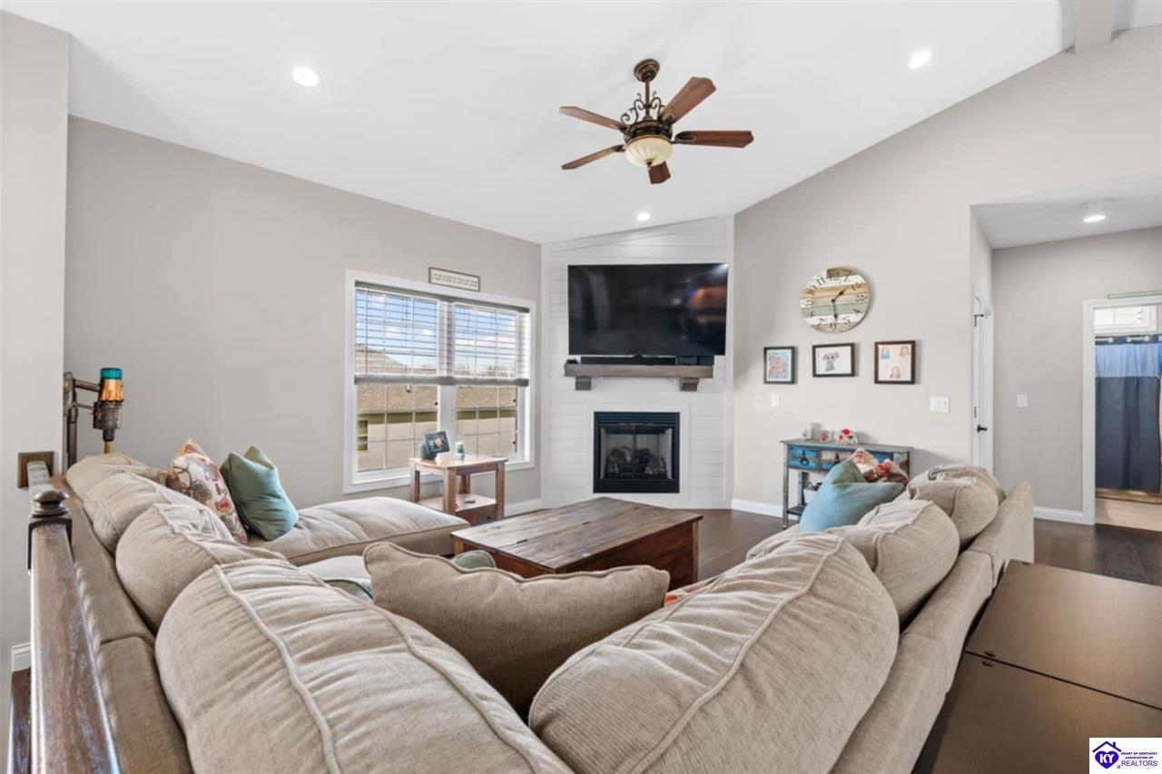 136 Lowball Lane photo 9