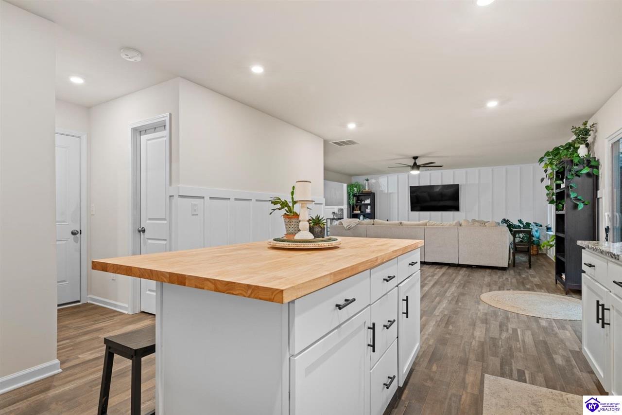 124 Highpoint Court photo 12