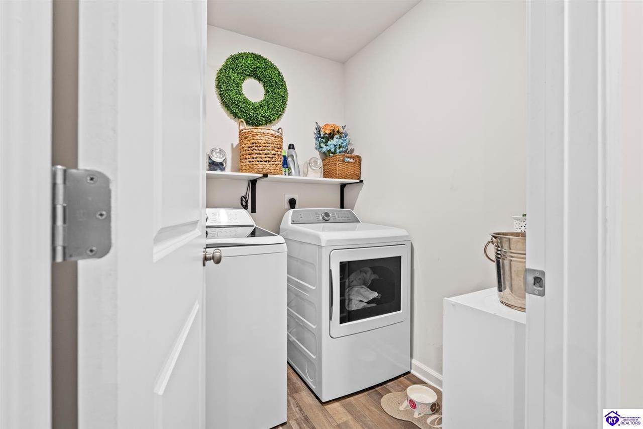 124 Highpoint Court photo 14