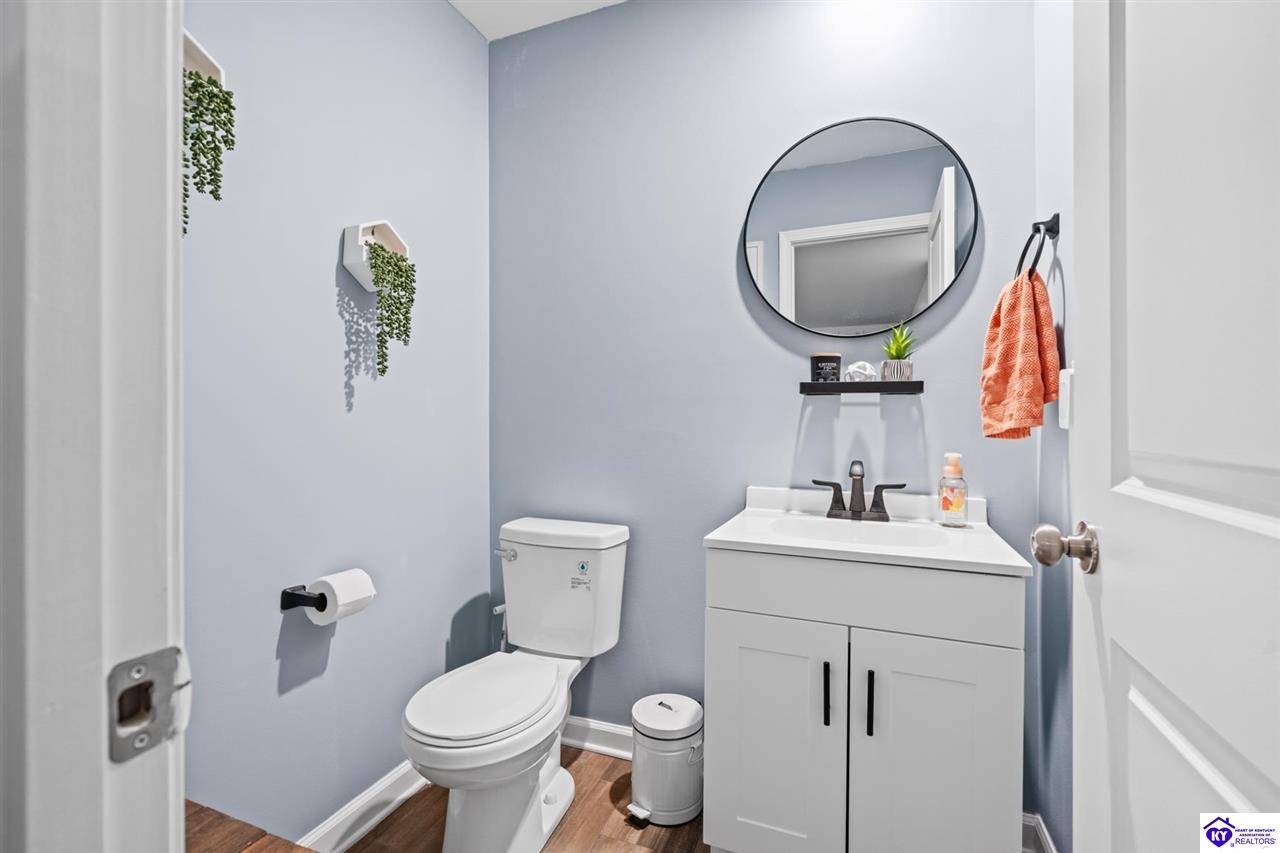 124 Highpoint Court photo 17