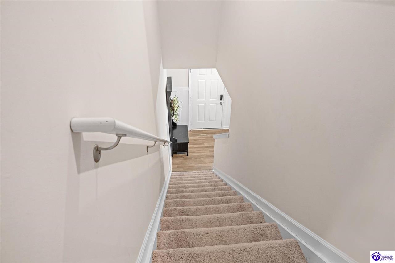 124 Highpoint Court photo 19