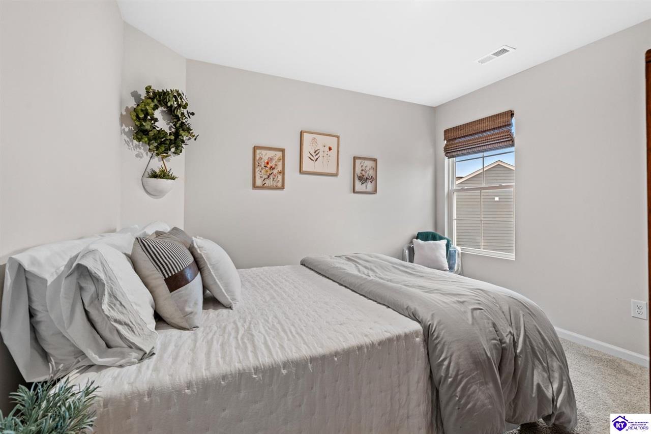 124 Highpoint Court photo 23