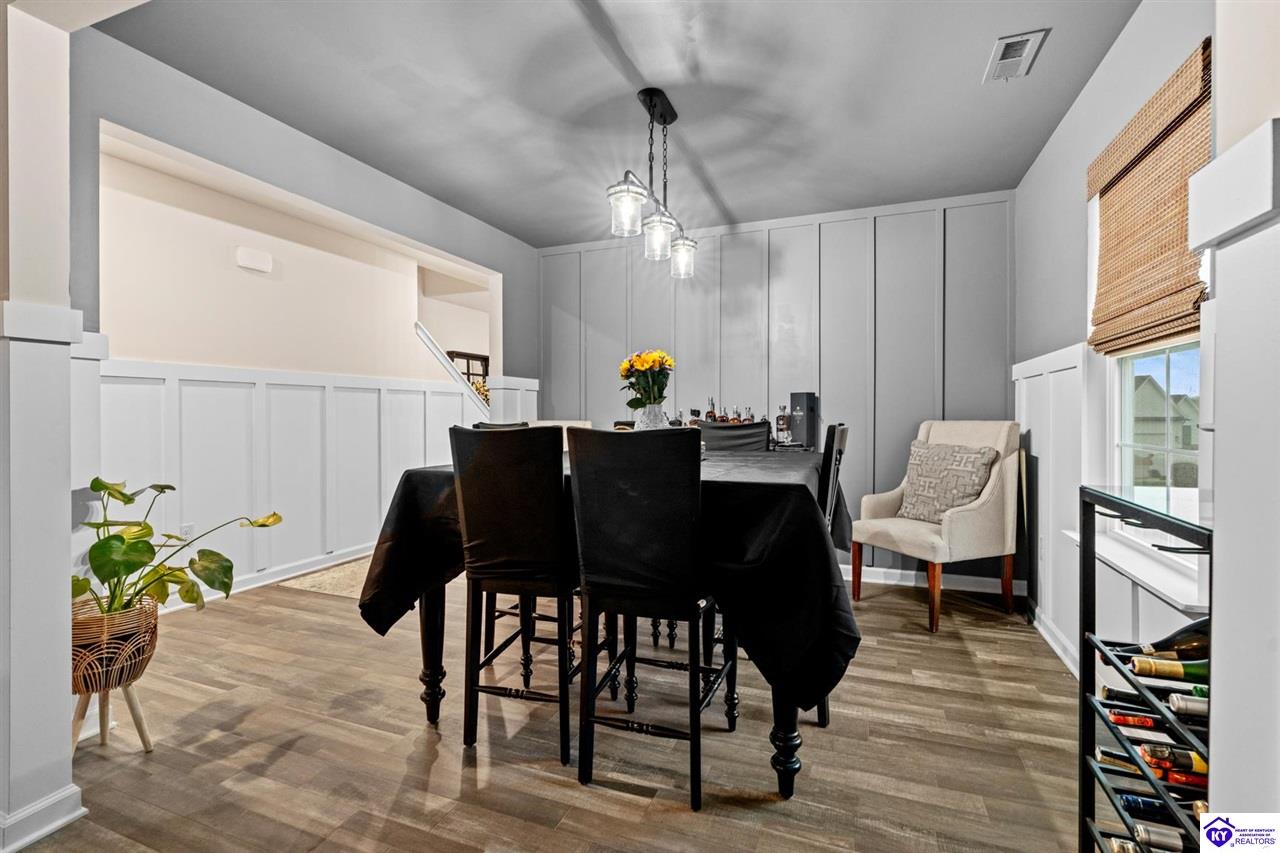 124 Highpoint Court photo 9