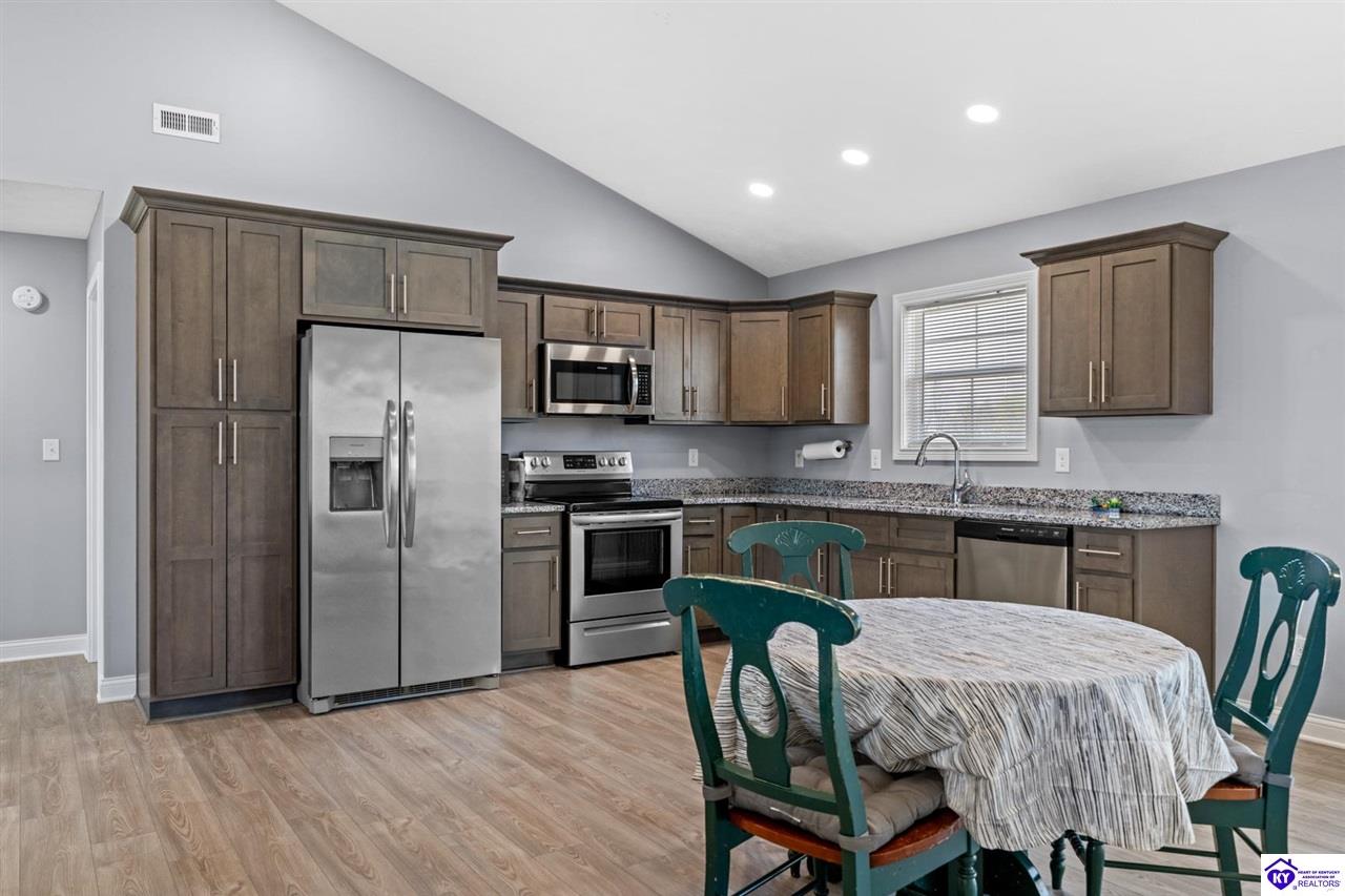 416 Turnberry Court photo 11