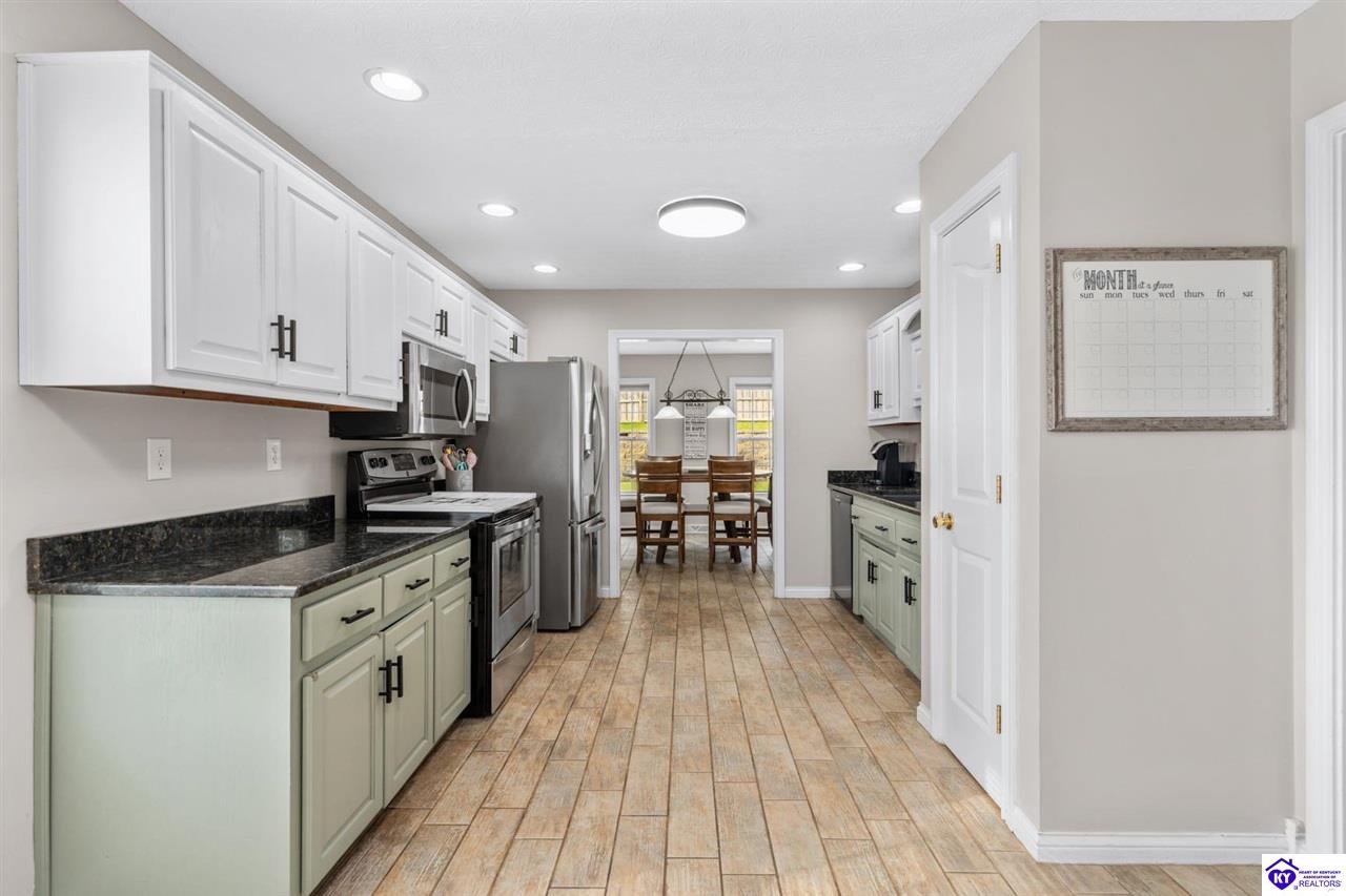 469 Arbor Lane photo 10