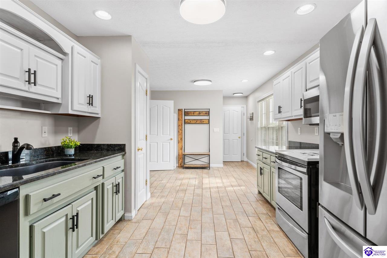 469 Arbor Lane photo 11