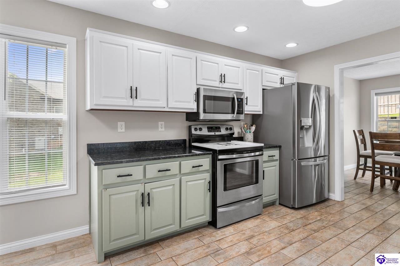 469 Arbor Lane photo 14