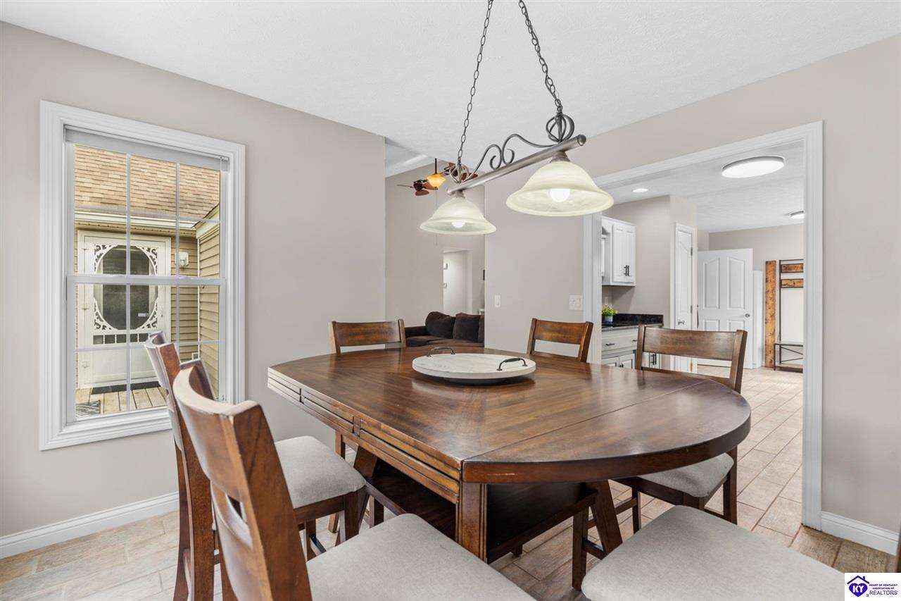 469 Arbor Lane photo 16