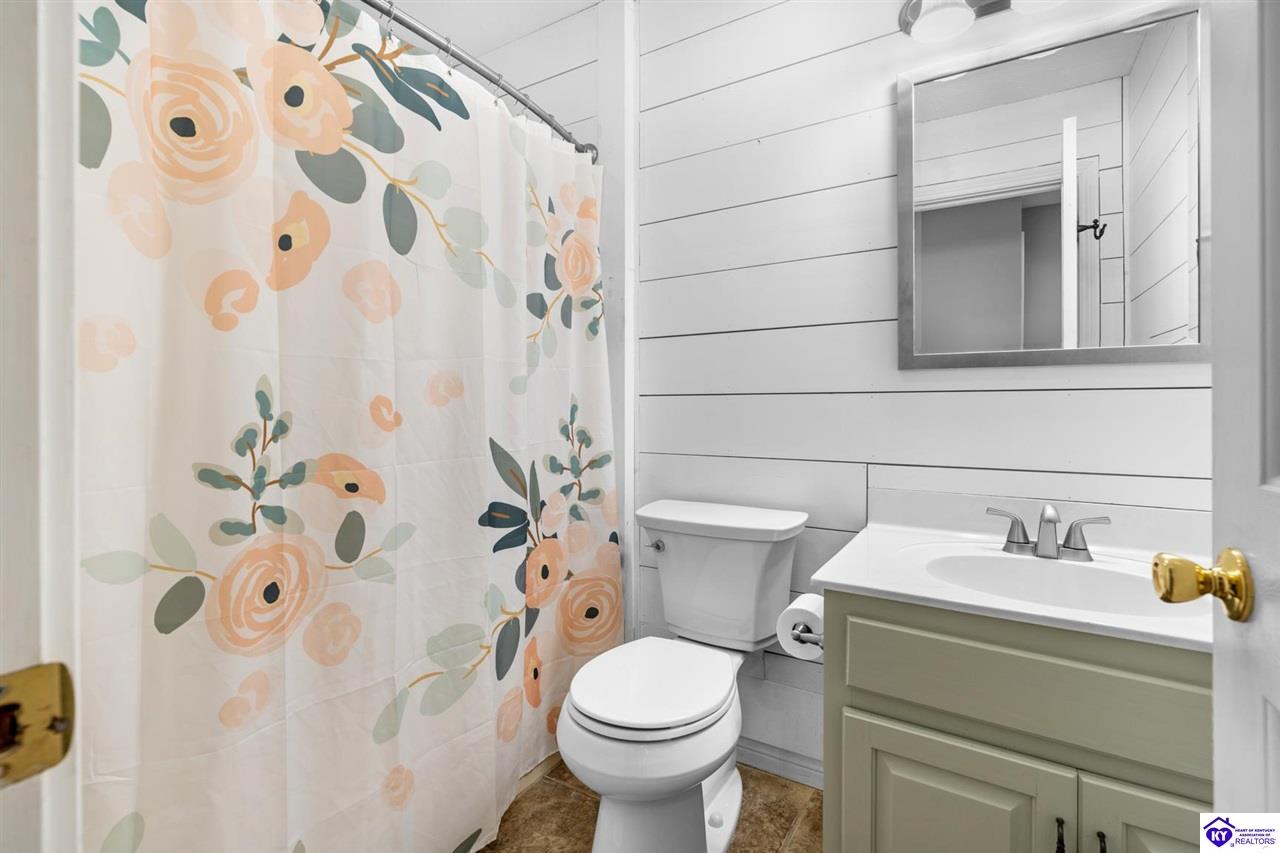 469 Arbor Lane photo 19