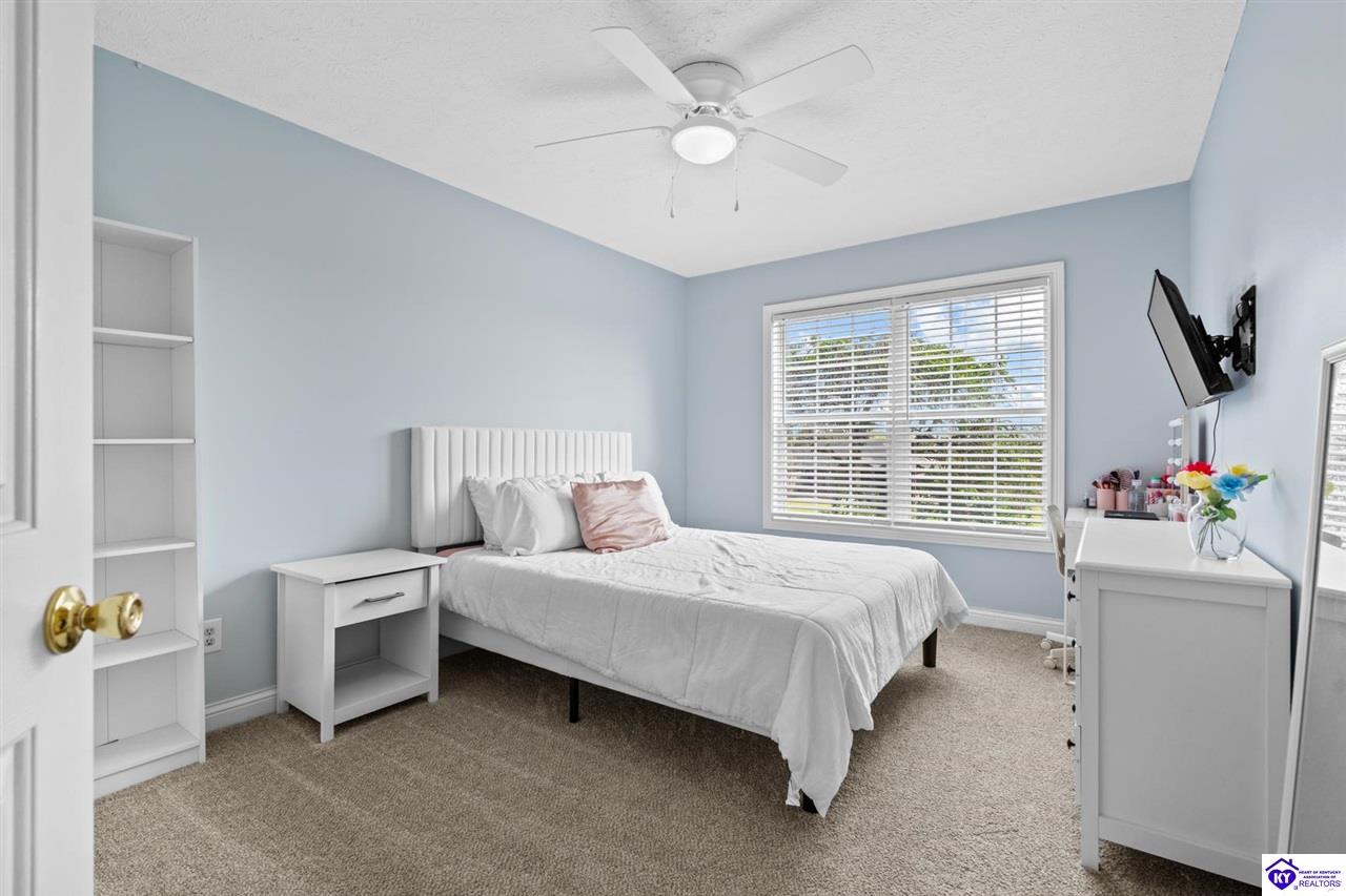 469 Arbor Lane photo 23