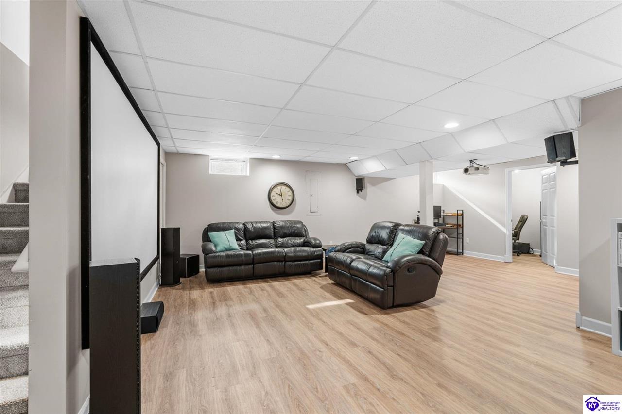 469 Arbor Lane photo 34