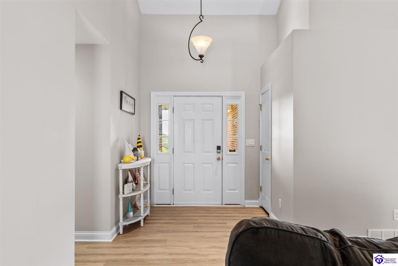 469 Arbor Lane photo 7