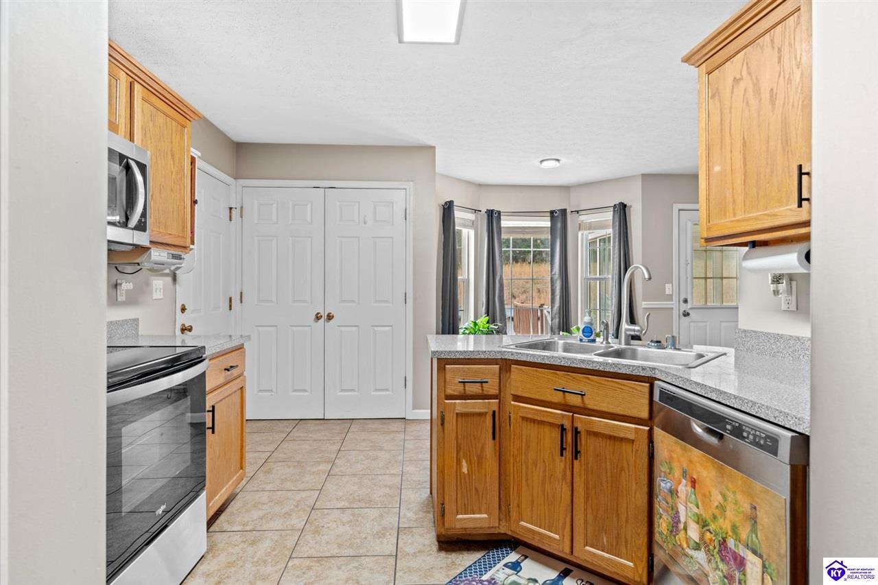 37 Retrieve Court photo 10