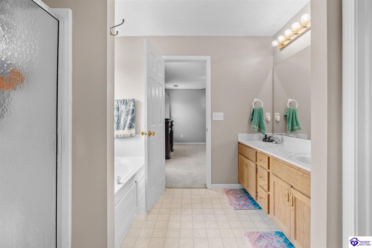 37 Retrieve Court photo 19