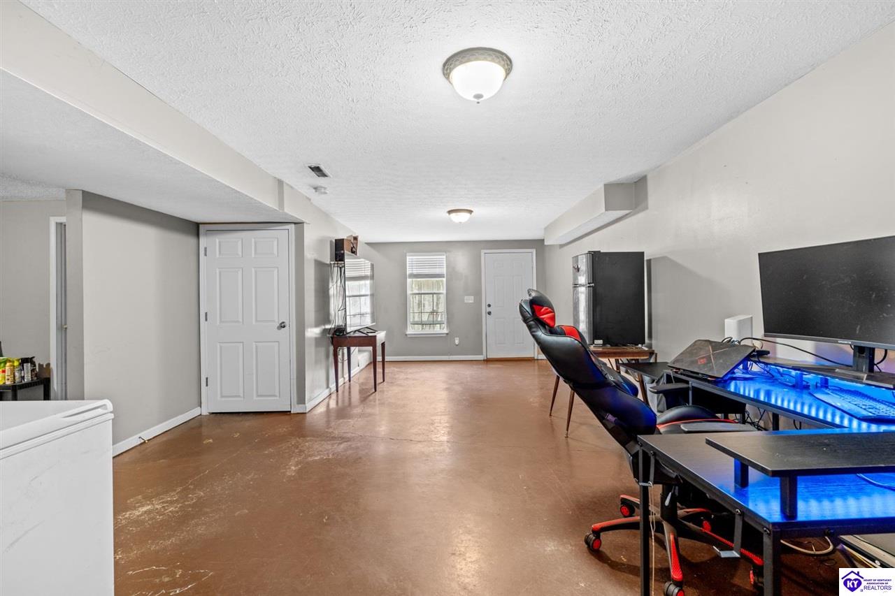 37 Retrieve Court photo 24