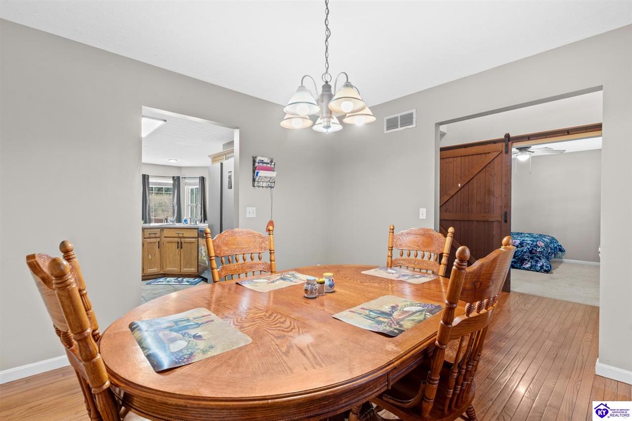 37 Retrieve Court photo 6