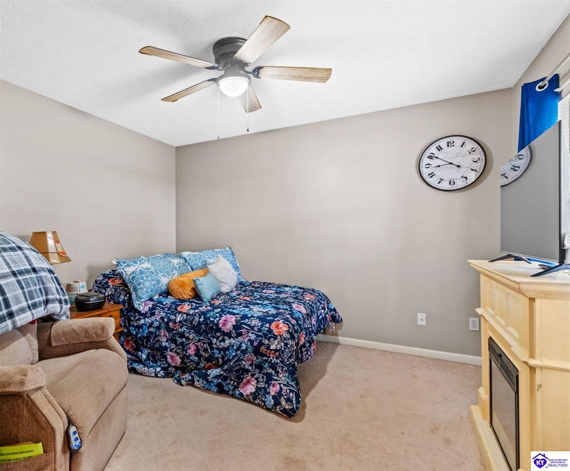 37 Retrieve Court photo 7