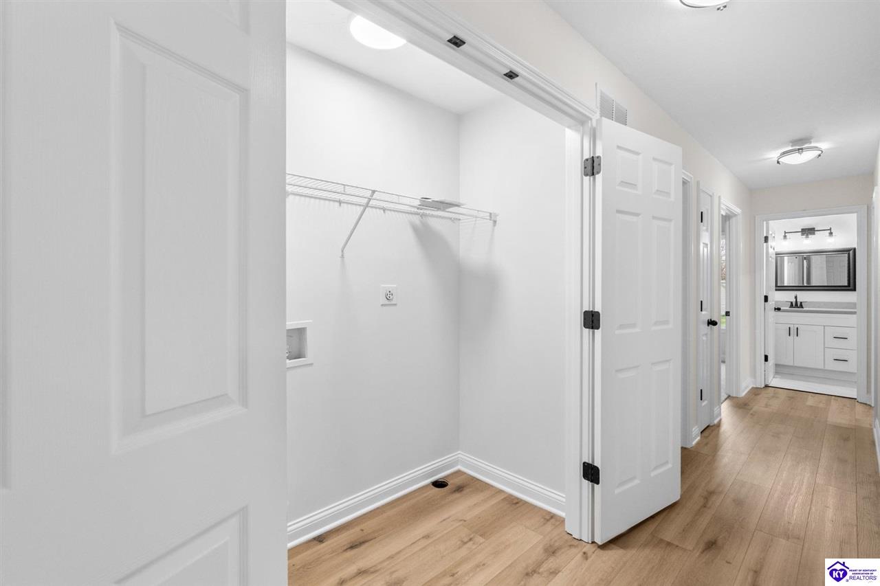 510 University Drive photo 12