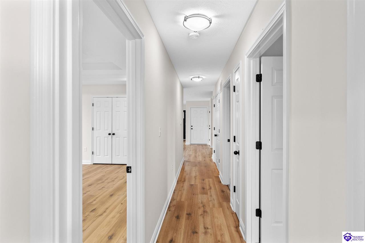 510 University Drive photo 17