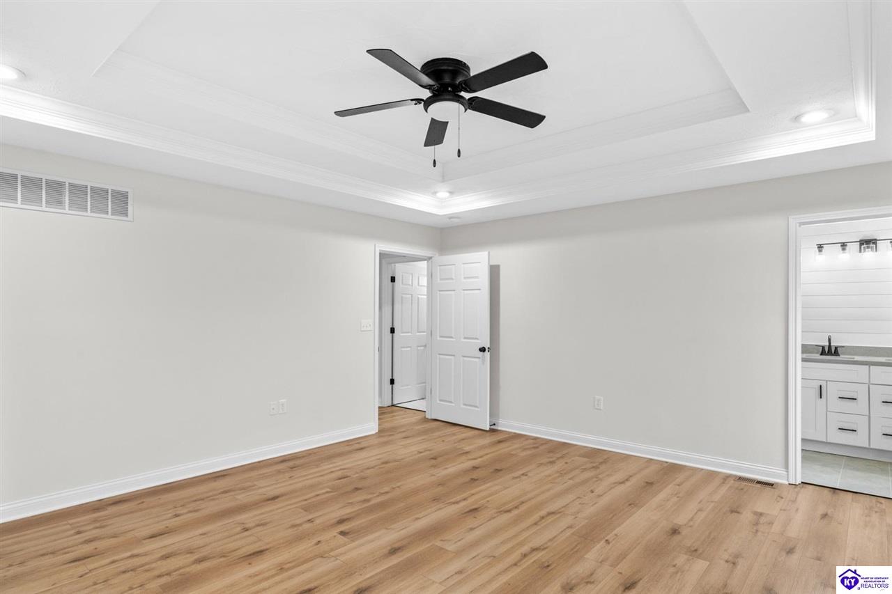 510 University Drive photo 19