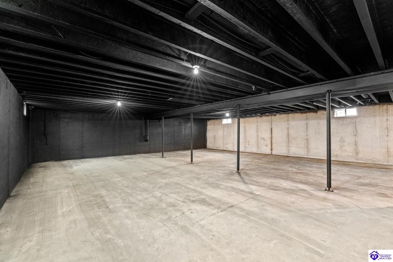 510 University Drive photo 22