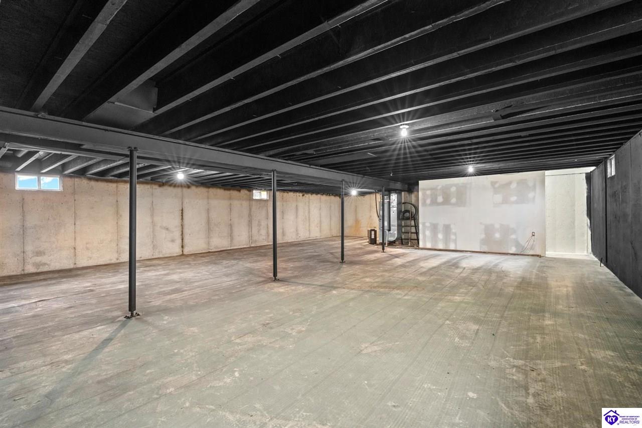 510 University Drive photo 23