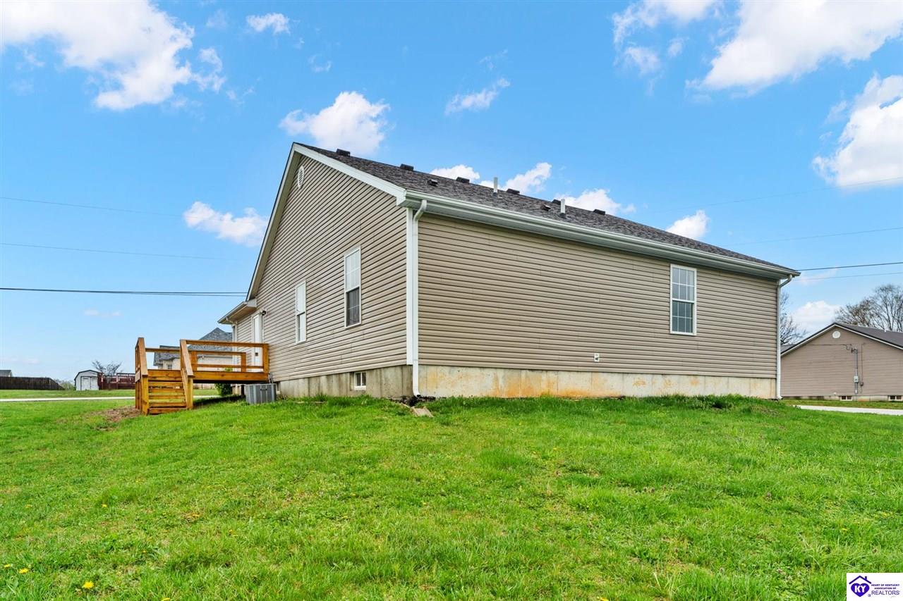 510 University Drive photo 28