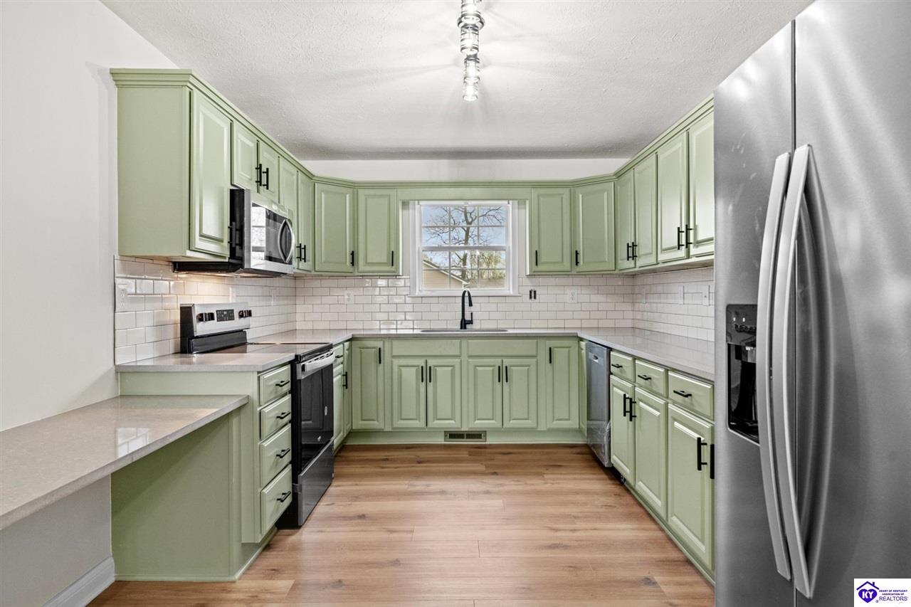 510 University Drive photo 7