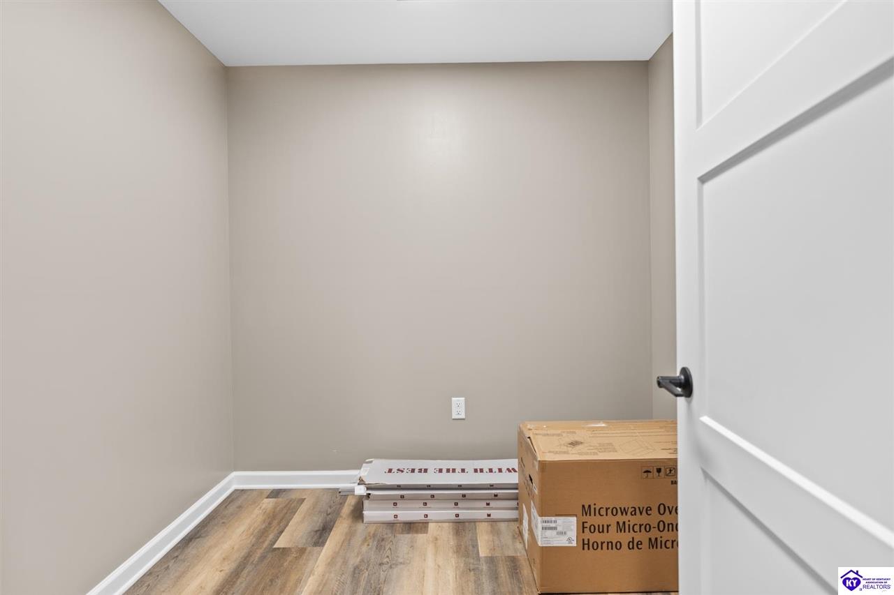 741 W Rhudes Creek Road photo 14