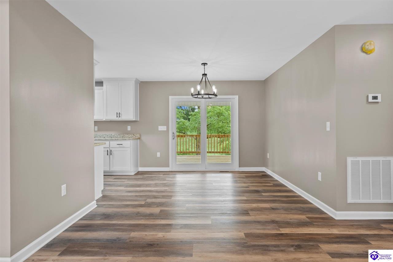 741 W Rhudes Creek Road photo 9