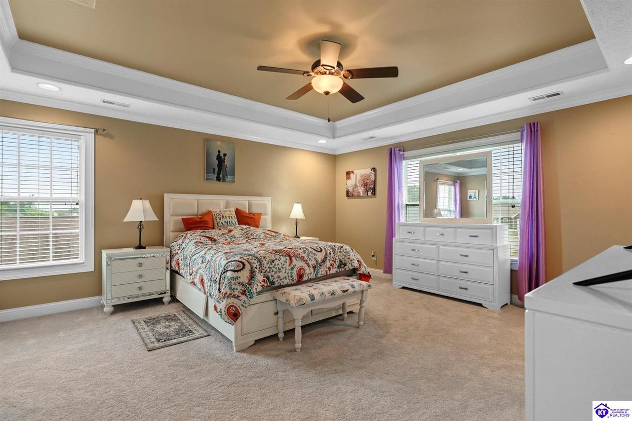 125 Hopewell Court photo 19