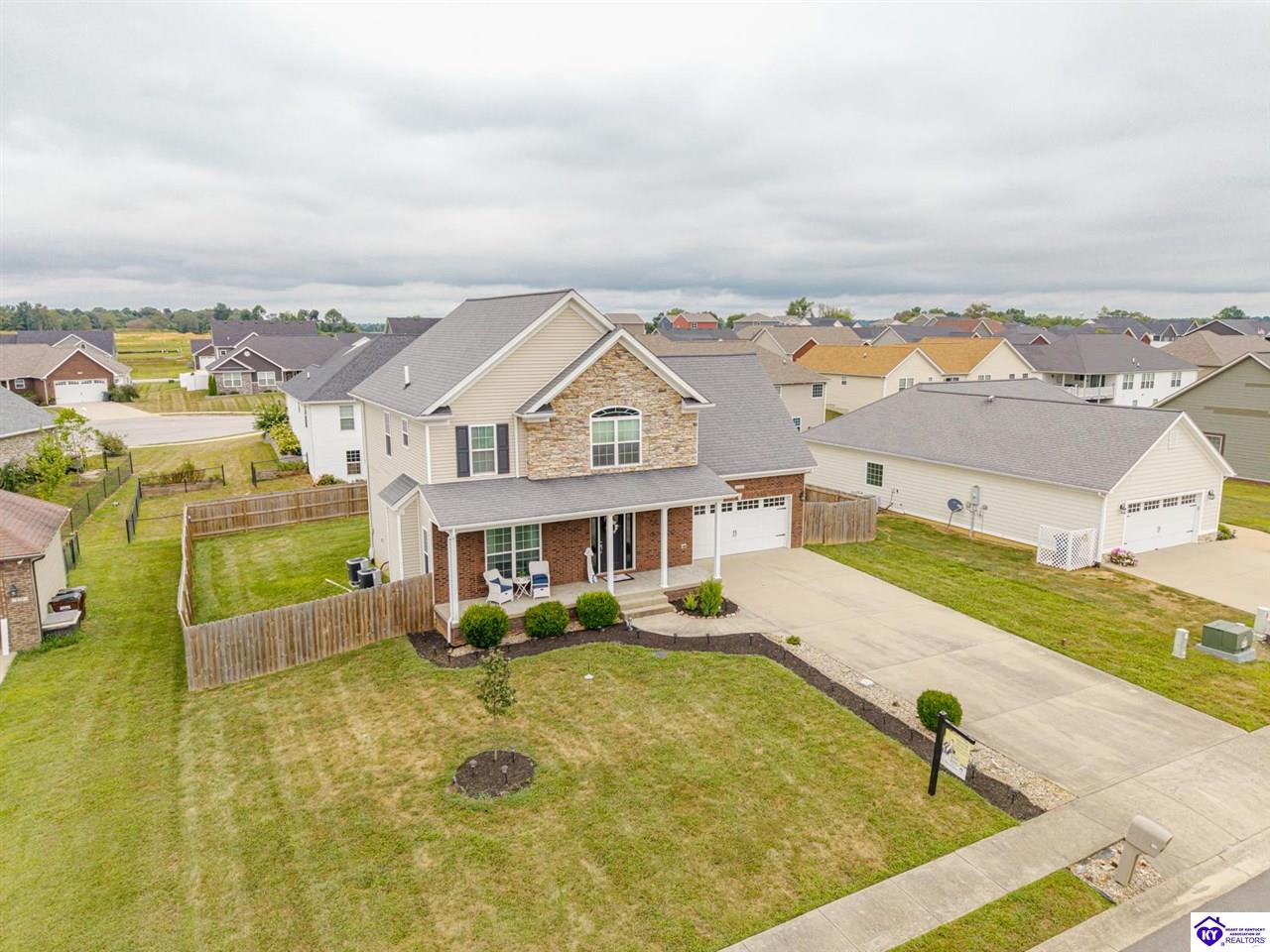 125 Hopewell Court photo 2