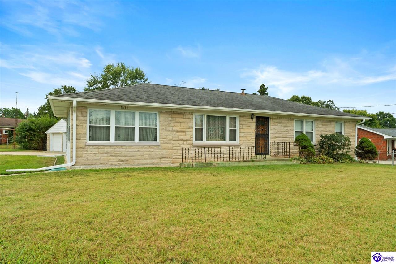 1235 Deering Lane photo 2