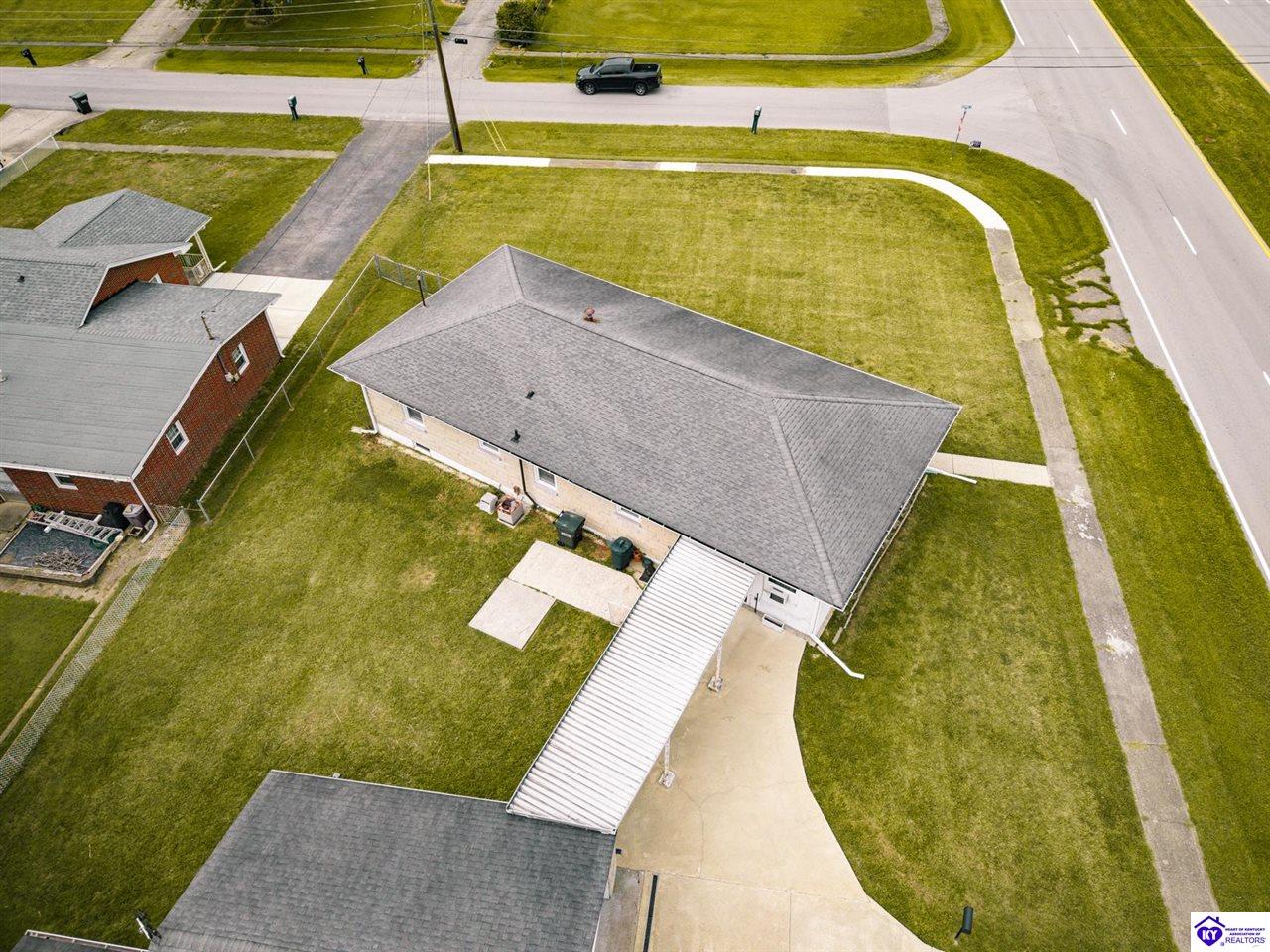 1235 Deering Lane photo 25