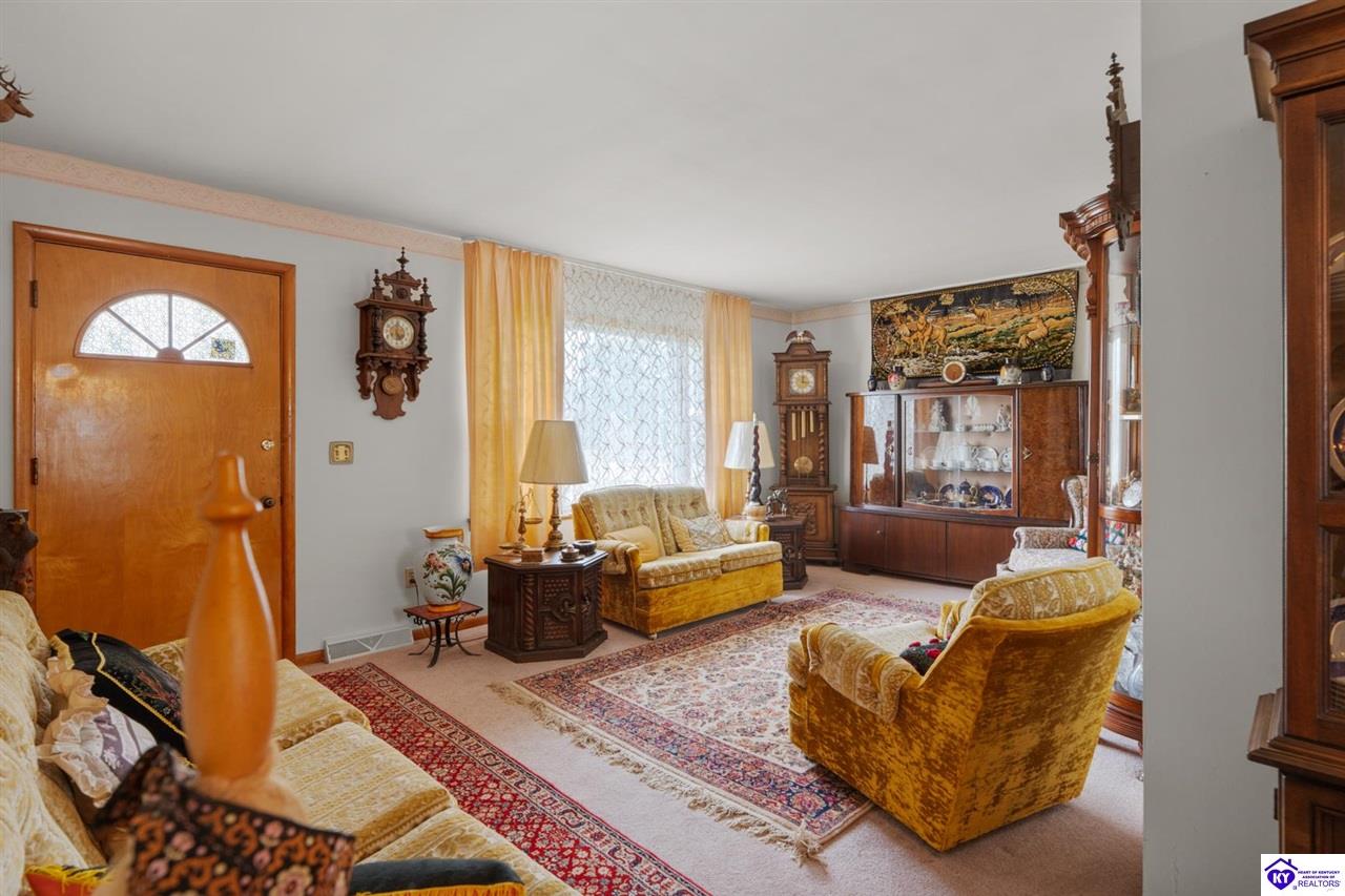 1235 Deering Lane photo 5