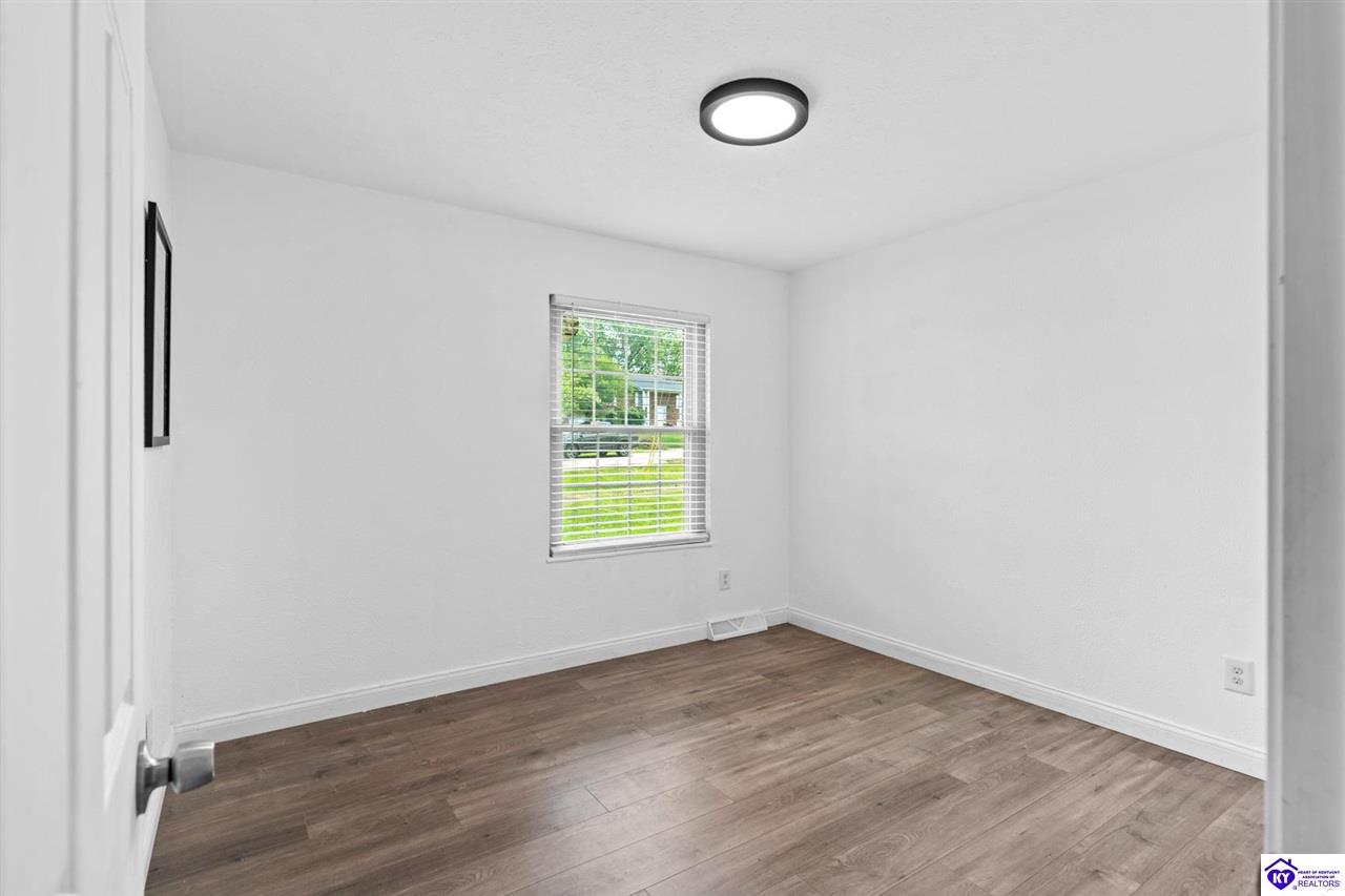 806 Yates Drive photo 22