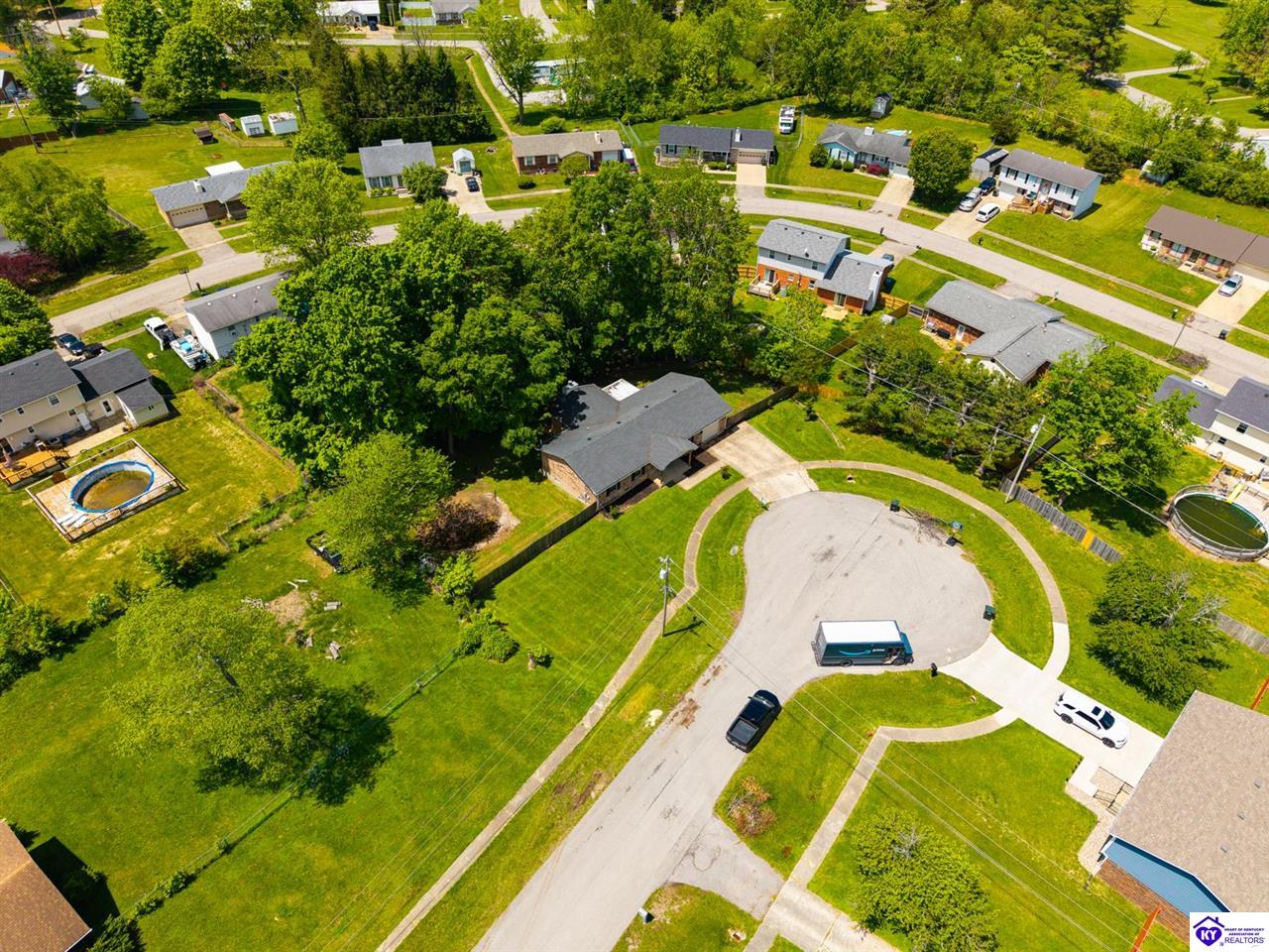 806 Yates Drive photo 5